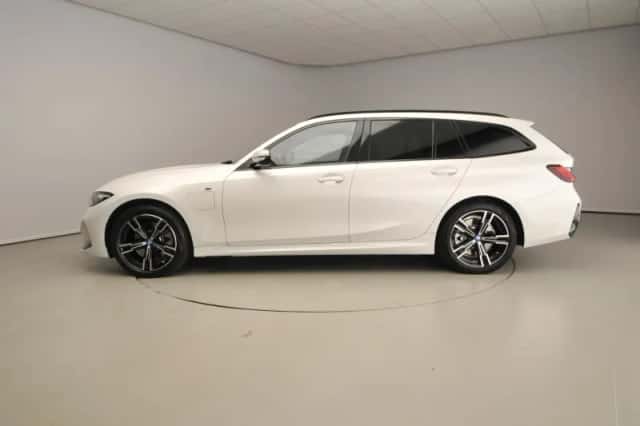 BMW 3-Serie (2024) thumbnail 2