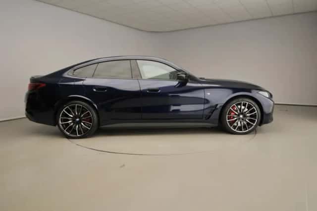 BMW i4 (2026) thumbnail 4