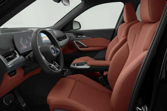 BMW iX1 (2026) thumbnail 4