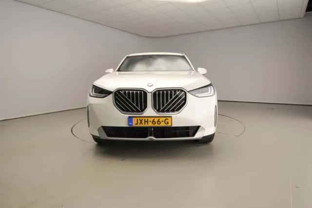 BMW X3 (2026) thumbnail 5