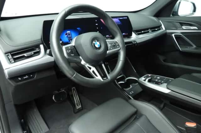 BMW X1 (2024) thumbnail 6