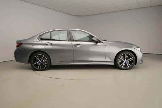 BMW 3-Serie (2024) thumbnail 4