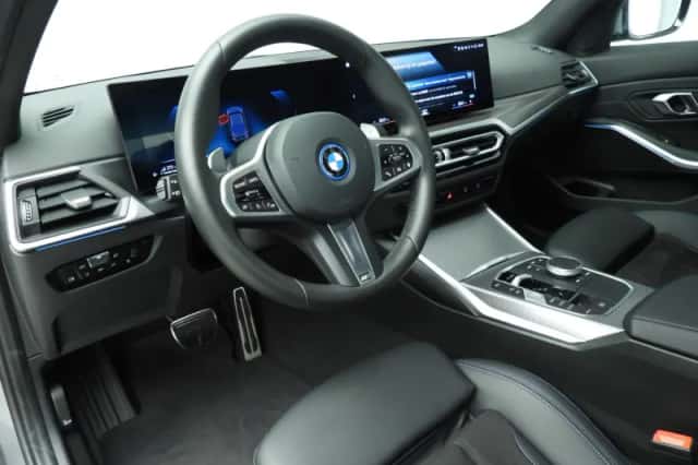 BMW 3-Serie (2024) thumbnail 6