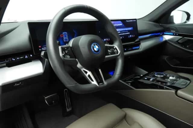 BMW 5-Serie (2024) thumbnail 6
