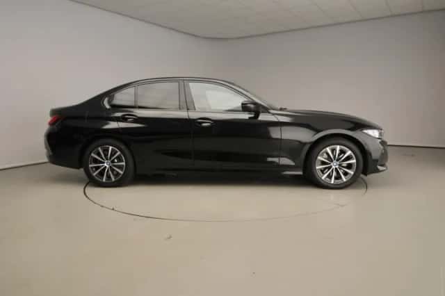 BMW 3-Serie (2024) thumbnail 4