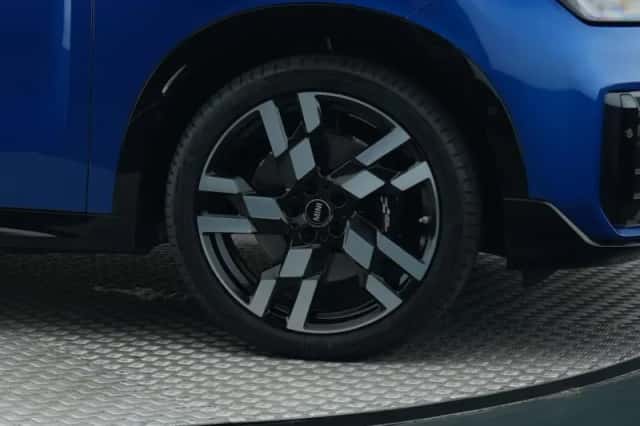 MINI Countryman (2025) thumbnail 5