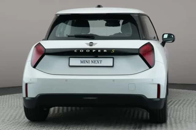 MINI Mini Electric (2025) thumbnail 3
