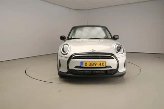 MINI Cooper (2022) thumbnail 5
