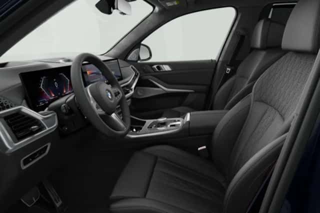 BMW X7 (2026) thumbnail 4