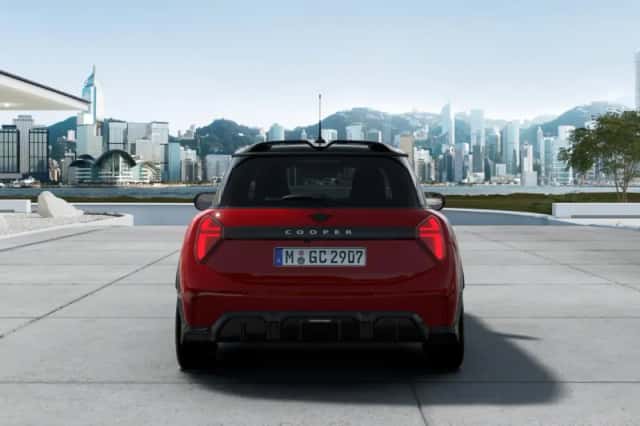 MINI Cabrio (2026) thumbnail 3