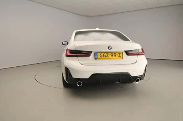BMW 3-Serie (2024) thumbnail 3