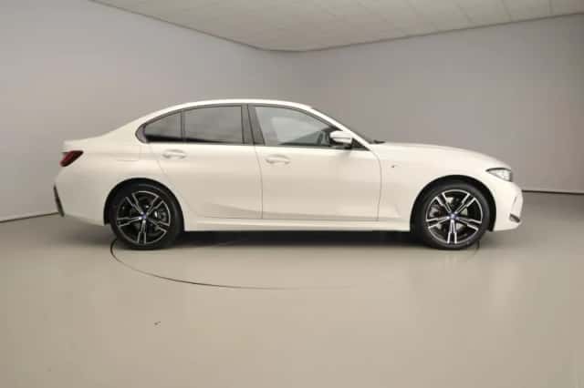 BMW 3-Serie (2024) thumbnail 4