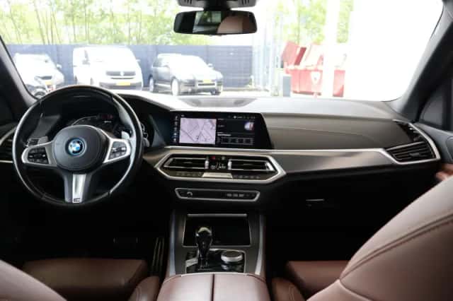 BMW X5 (2022) thumbnail 11