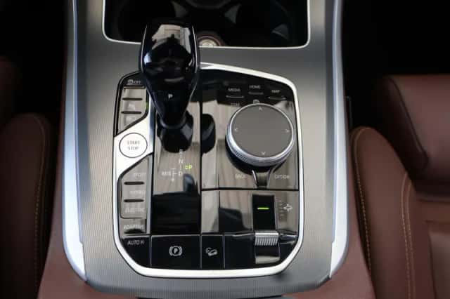 BMW X5 (2022) thumbnail 25