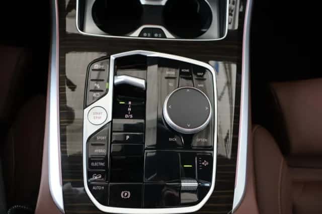 BMW X5 (2024) thumbnail 24