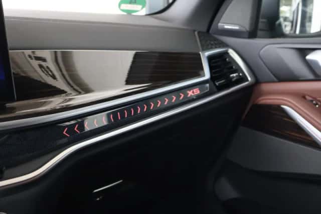 BMW X5 (2024) thumbnail 25