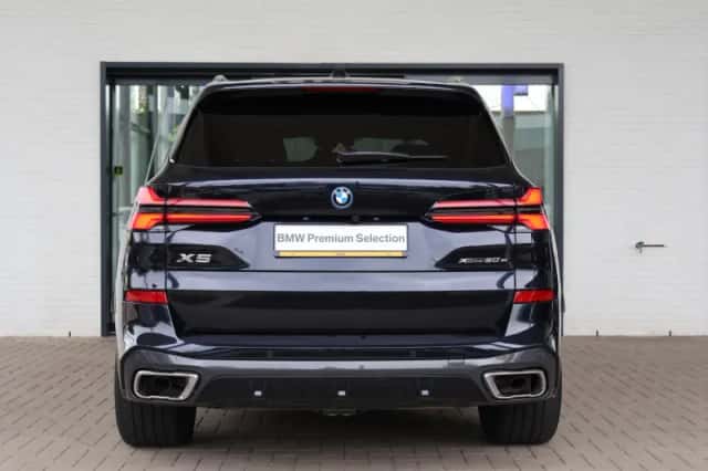 BMW X5 (2024) thumbnail 4