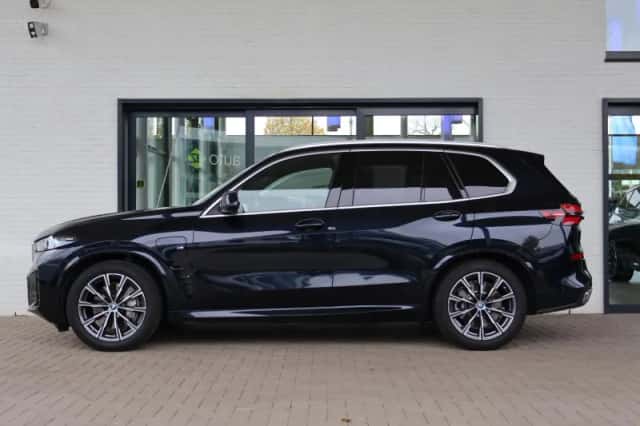 BMW X5 (2024) thumbnail 5