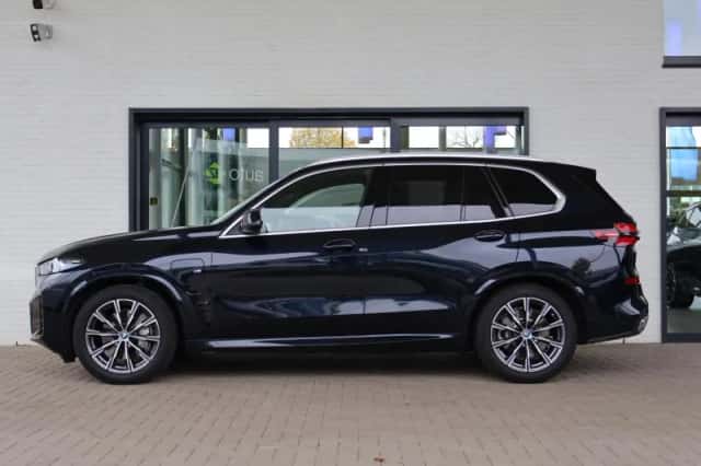 BMW X5 (2024) thumbnail 5