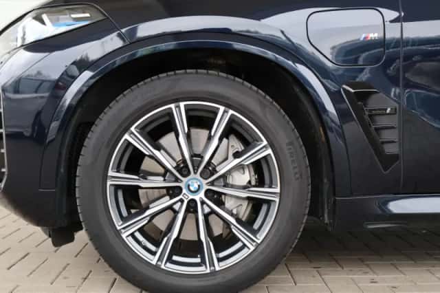 BMW X5 (2024) thumbnail 6