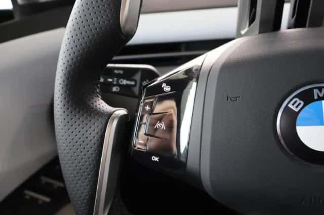 BMW iX3 (2026) thumbnail 18