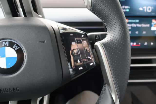 BMW iX3 (2026) thumbnail 19