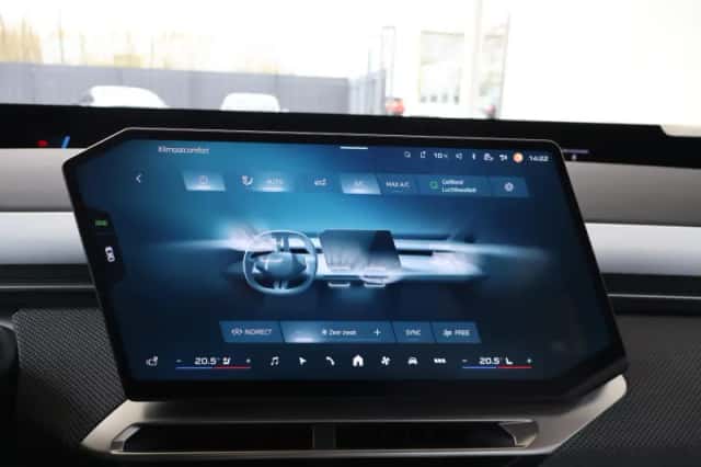 BMW iX3 (2026) thumbnail 22