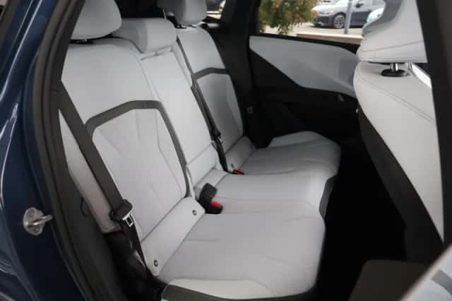 BMW iX3 (2026) thumbnail 7