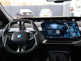 BMW iX3 (2026) thumbnail 9