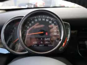 MINI Cooper (2024) thumbnail 12