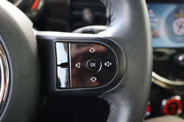 MINI Cooper (2024) thumbnail 14