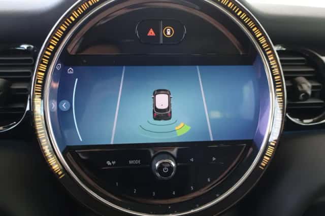 MINI Cooper (2024) thumbnail 16
