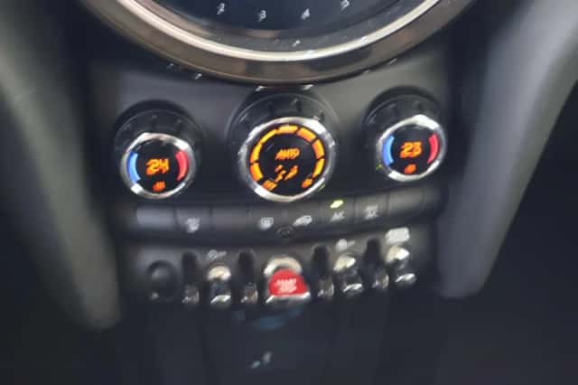 MINI Cooper (2024) thumbnail 18