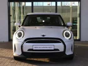 MINI Cooper (2024) thumbnail 3