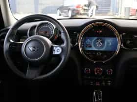 MINI Cooper (2024) thumbnail 10