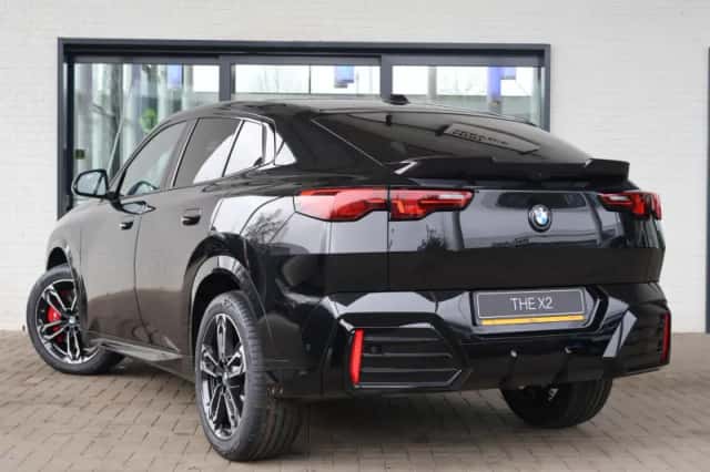 BMW X2 (2025) thumbnail 2