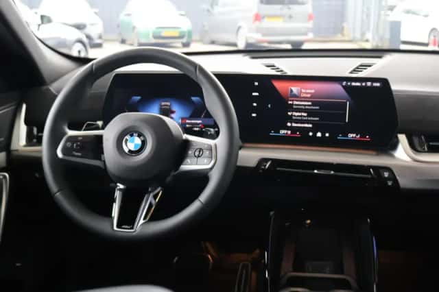 BMW X2 (2025) thumbnail 11