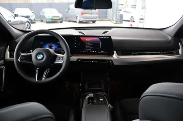 BMW X2 (2025) thumbnail 10