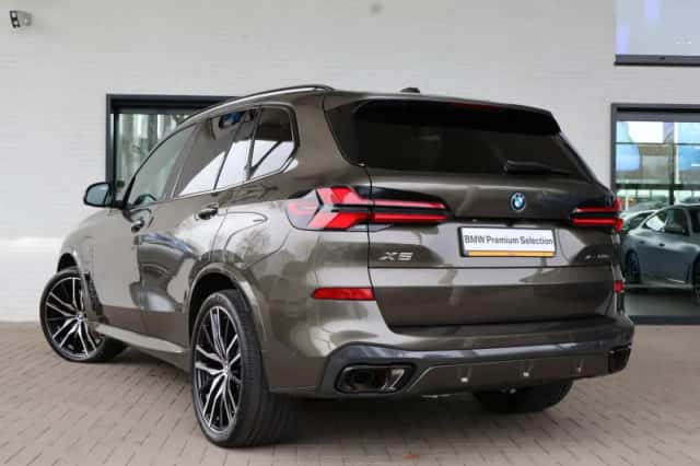 BMW X5 (2026) thumbnail 2