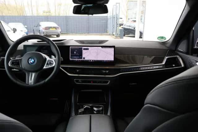 BMW X5 (2026) thumbnail 10