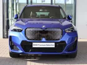 BMW iX1 (2025) thumbnail 2
