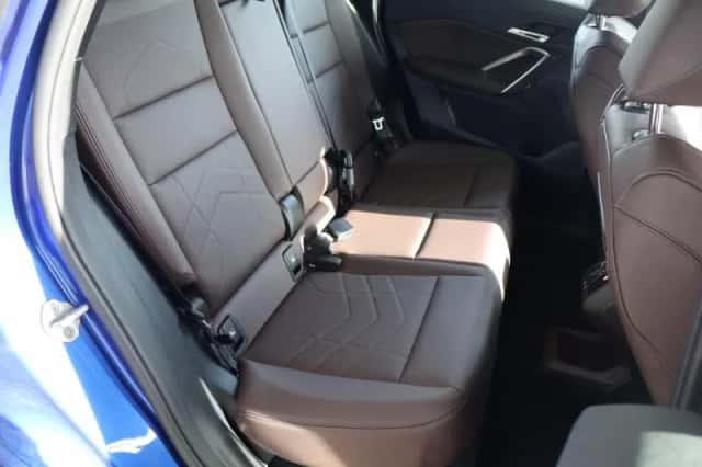 BMW iX1 (2025) thumbnail 7