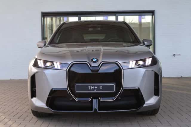 BMW iX (2026) thumbnail 3