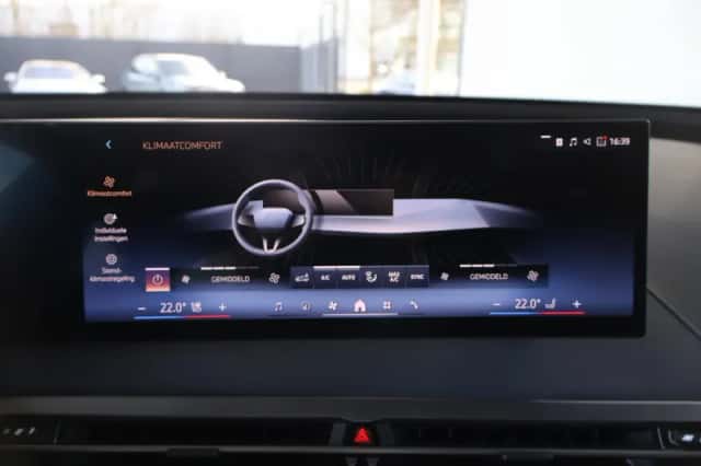 BMW iX (2026) thumbnail 21