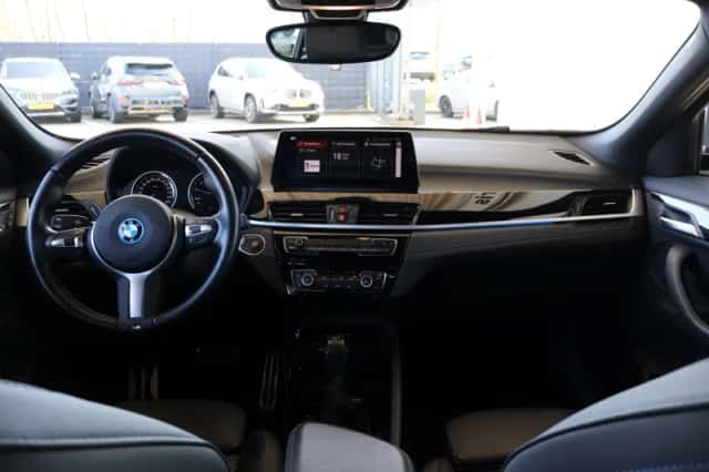 BMW X2 (2023) thumbnail 9