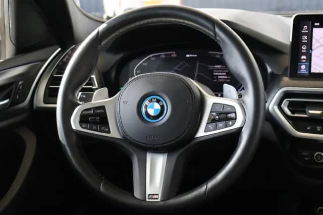 BMW X3 (2022) thumbnail 11