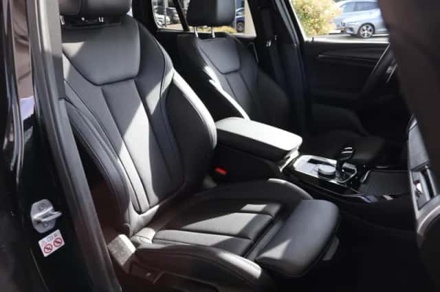 BMW X3 (2022) thumbnail 7