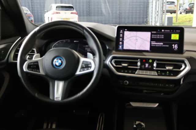 BMW X3 (2022) thumbnail 10
