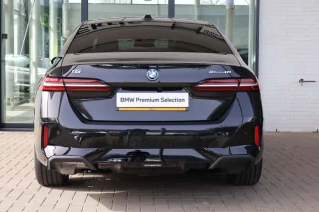 BMW i5 (2026) thumbnail 4