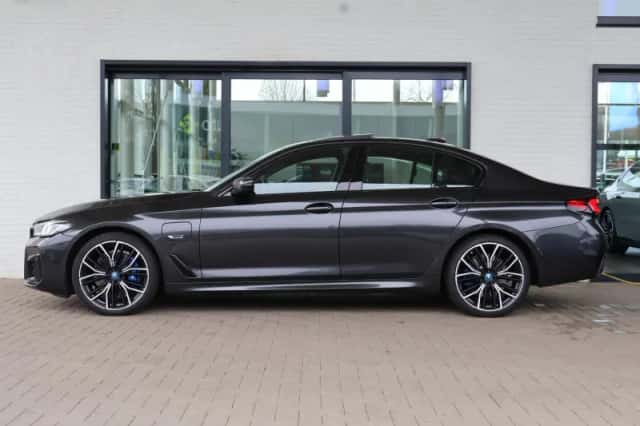 BMW 5-Serie (2023) thumbnail 5